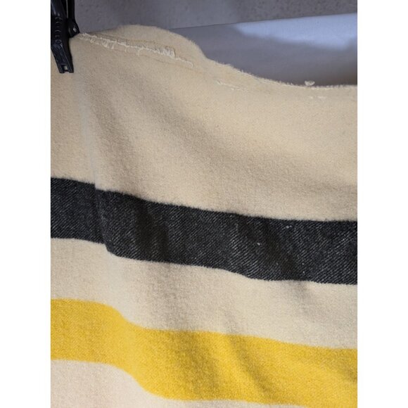 Vtg Blanket Hudson Bay ? or similar 3.5 point Wool 63x72 Gold white label READ - Picture 3 of 16